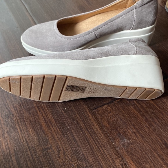 Never worn wedges - Picture 4 of 5